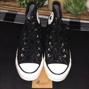 flower lace hi top chuck sneaker